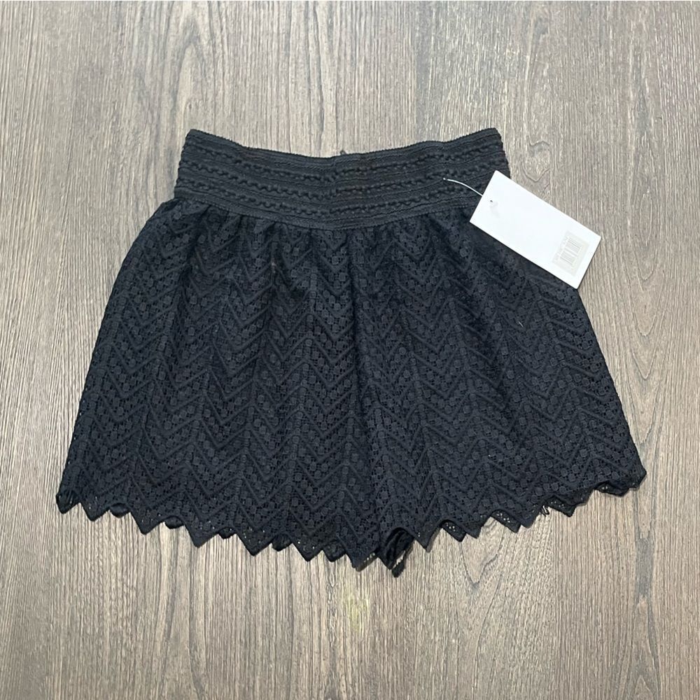 NWT Leggings Park Crochet Black Shorts - Size S/M